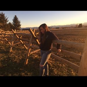 Meet your Posher, Justine